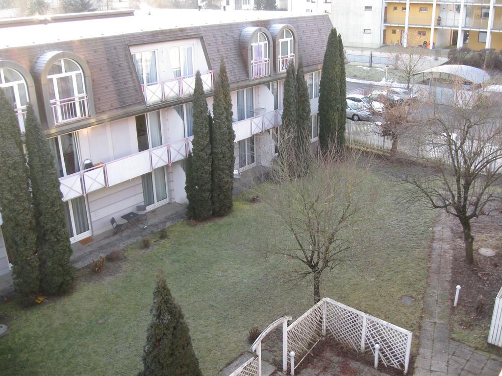 Holiday Apartments Warmbad Villach Ruang foto