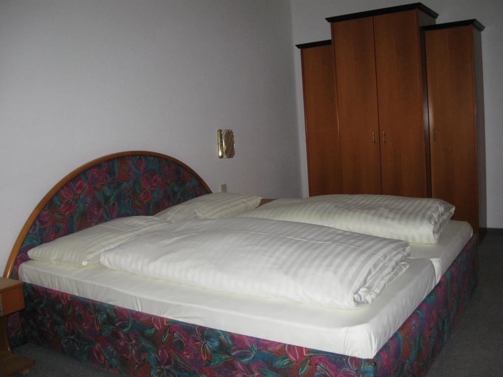 Holiday Apartments Warmbad Villach Ruang foto
