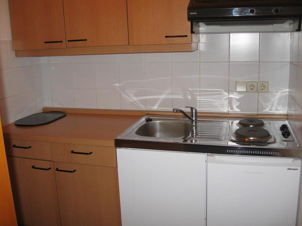 Holiday Apartments Warmbad Villach Ruang foto